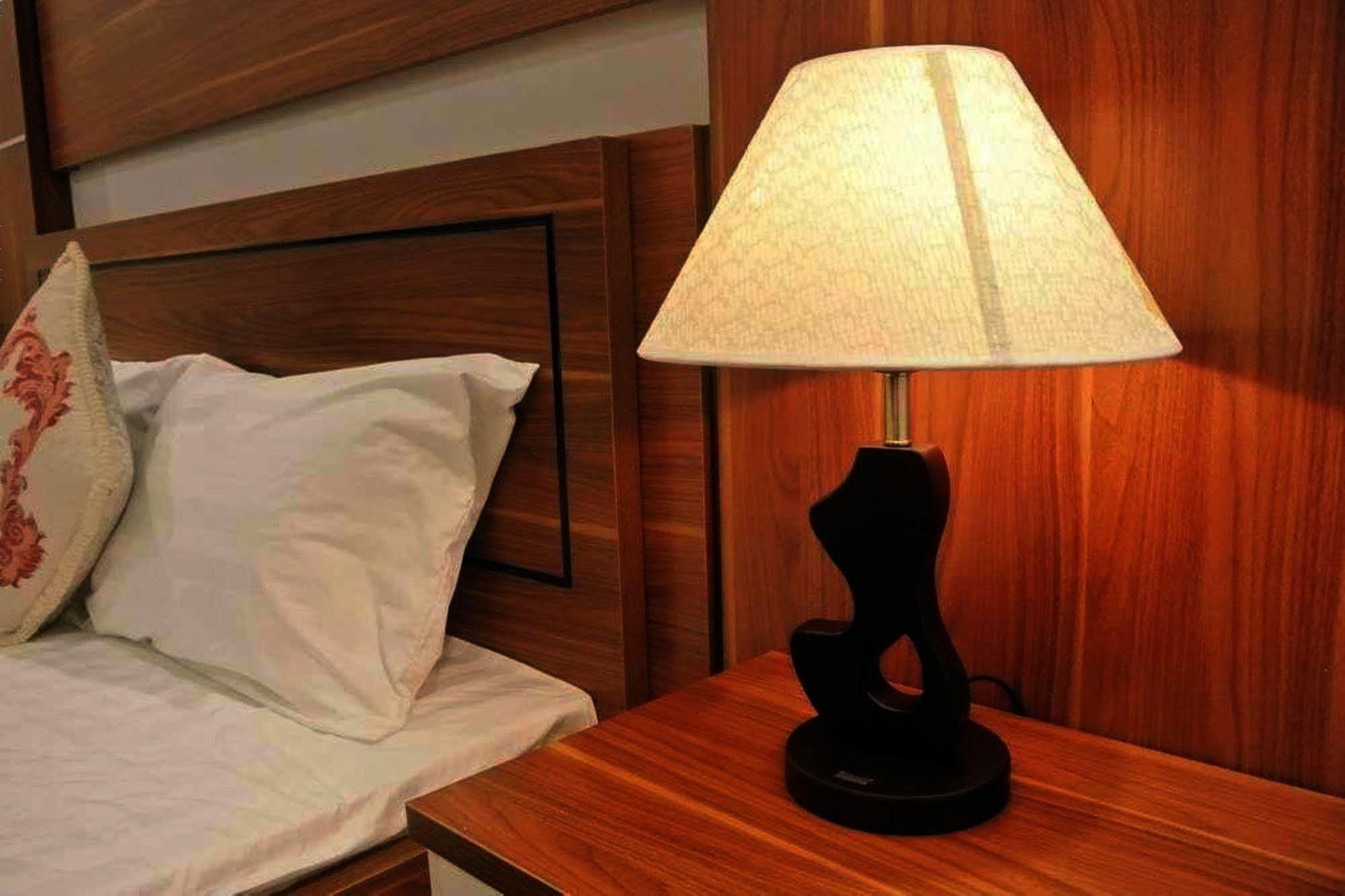 K Central Hotel Thành Pho Ho Chí Minh Esterno foto